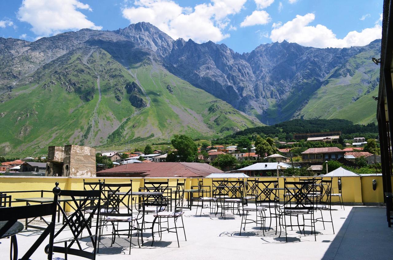 Mount Inn Kazbegi Buitenkant foto